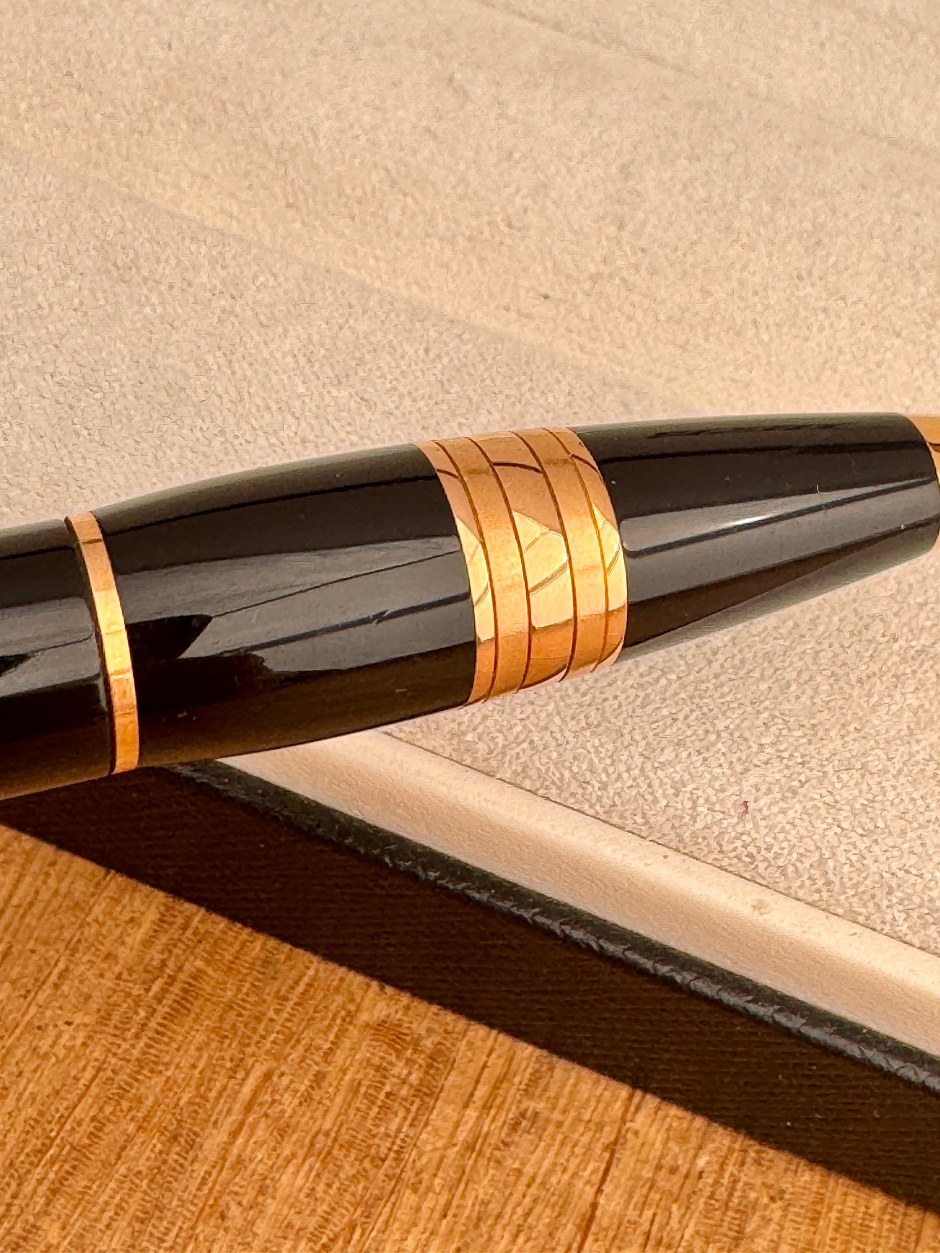 Penna a sfera Montblanc Starwalker oro rosa, menta, in scatola in vendita 3
