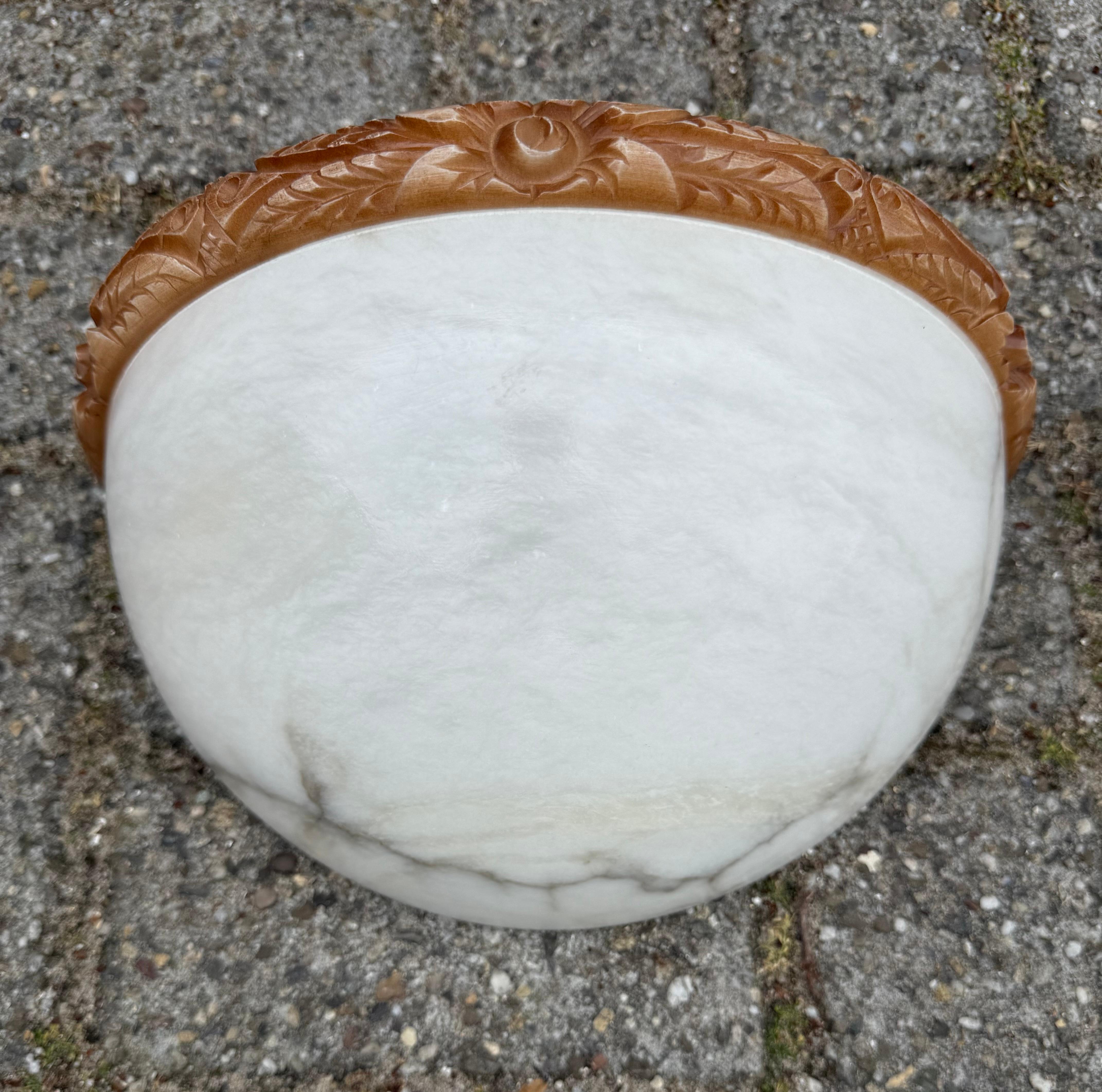 Paire d'appliques murales en albâtre blanc de style Art Deco, époque du milieu du siècle dernier. en vente 2