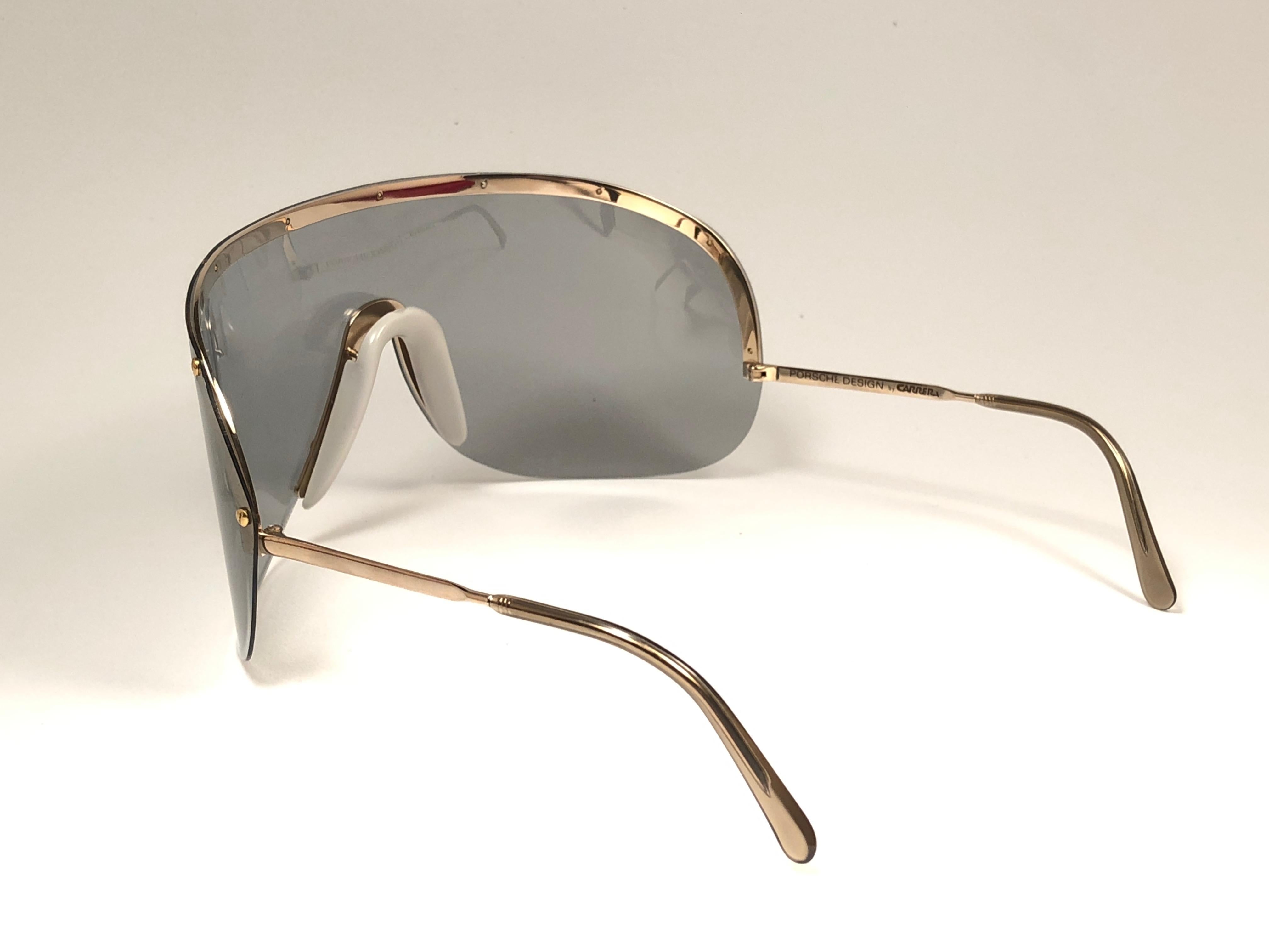 Gray Mint Porsche Design 5620 Gold & Grey Vintage Shield Yoko Ono Sunglasses, 1980s  For Sale