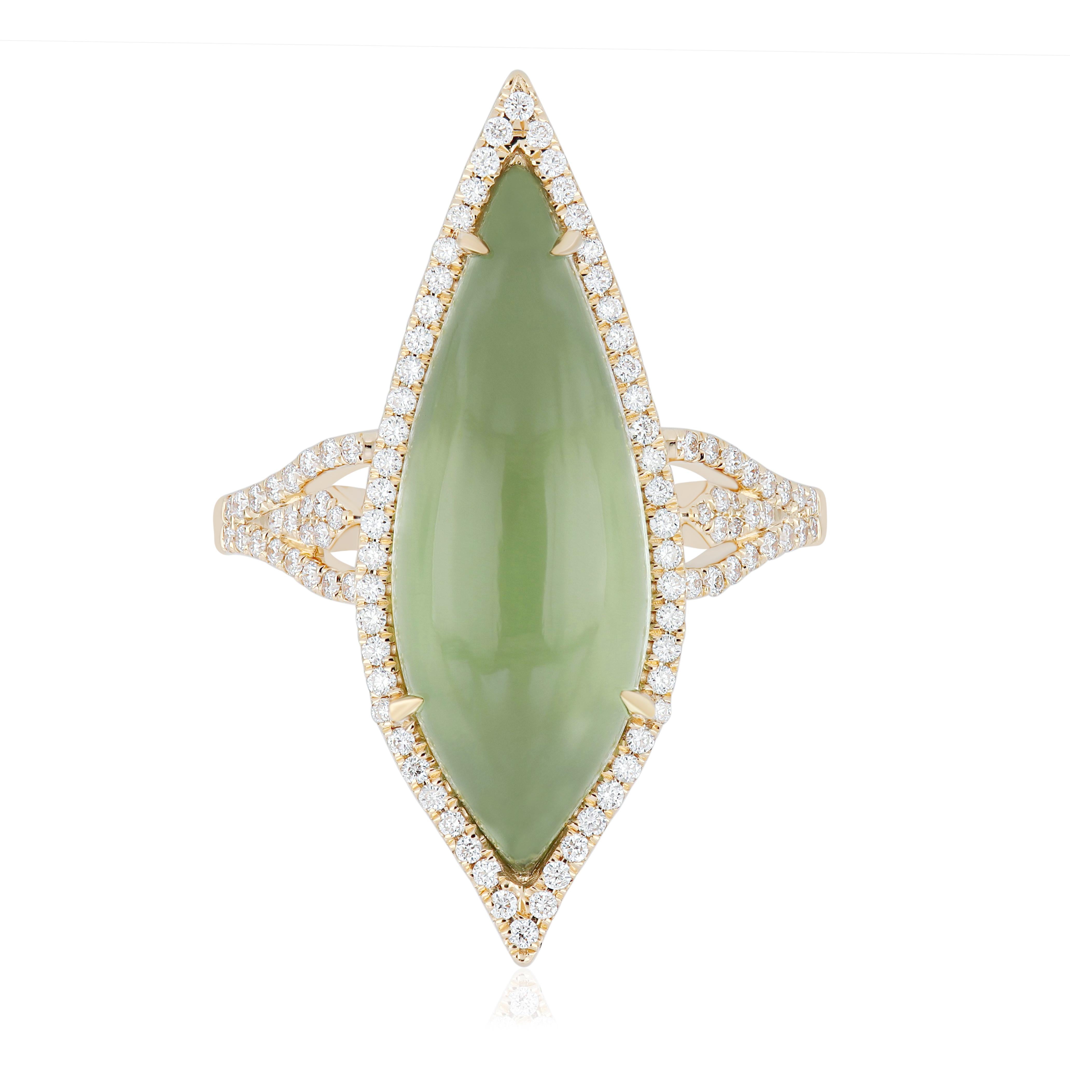 Pear Cut Mint Quartz and Diamond Ring in 14karat Yellow Gold Hand-Craft Beautiful Ring For Sale