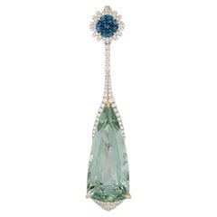 Colgante de cuarzo menta, topacio azul de Londres y diamantes en oro amarillo de 14 quilates