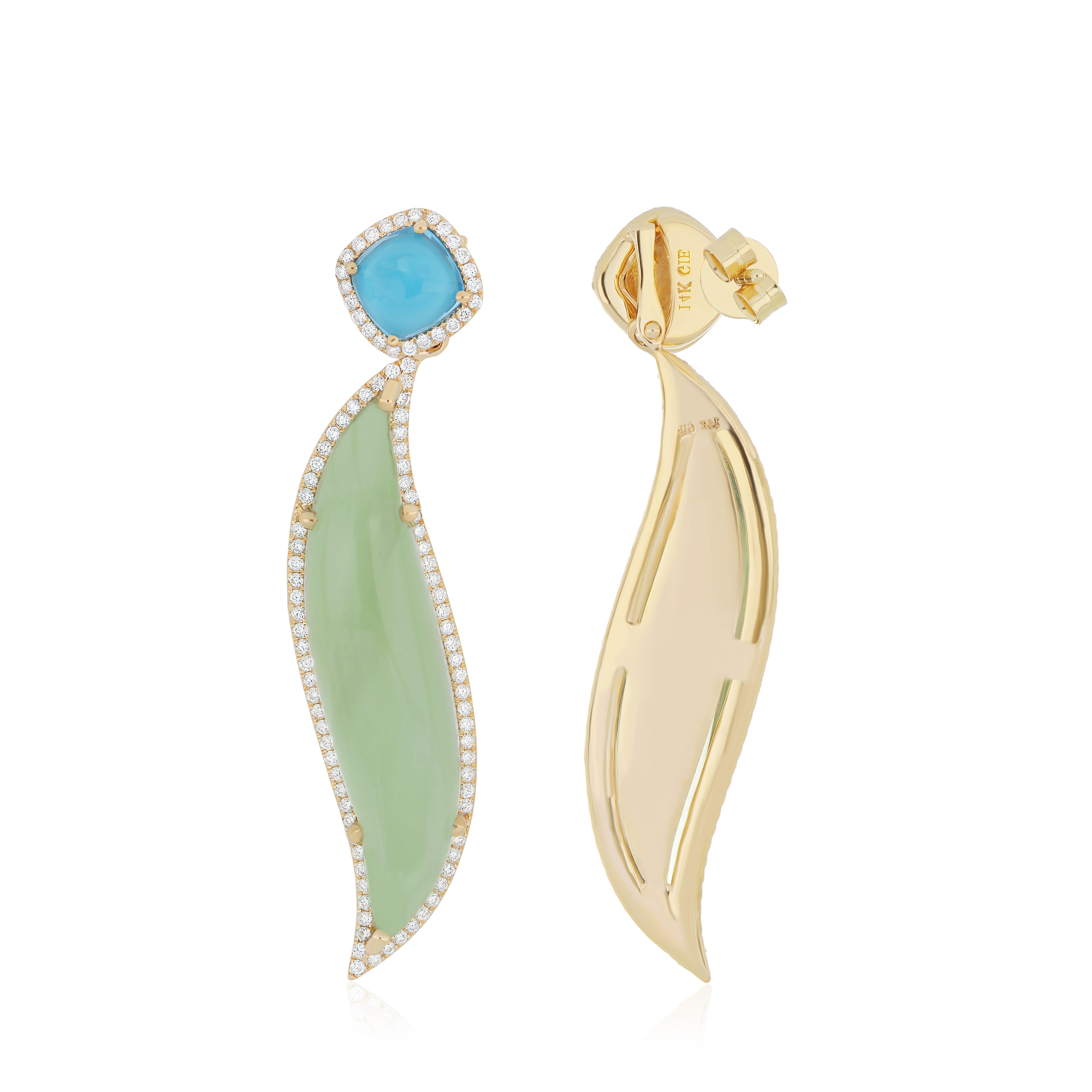 Cabochon Orecchino in quarzo menta, topazio blu svizzero e diamanti in oro giallo 14k fatto a mano in vendita