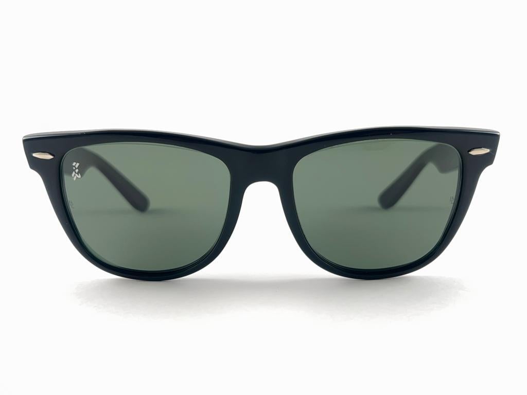 Mint Ray Ban The Wayfarer II Roland Garros Edition G15 Lens USA 80's Sunglasses For Sale 11