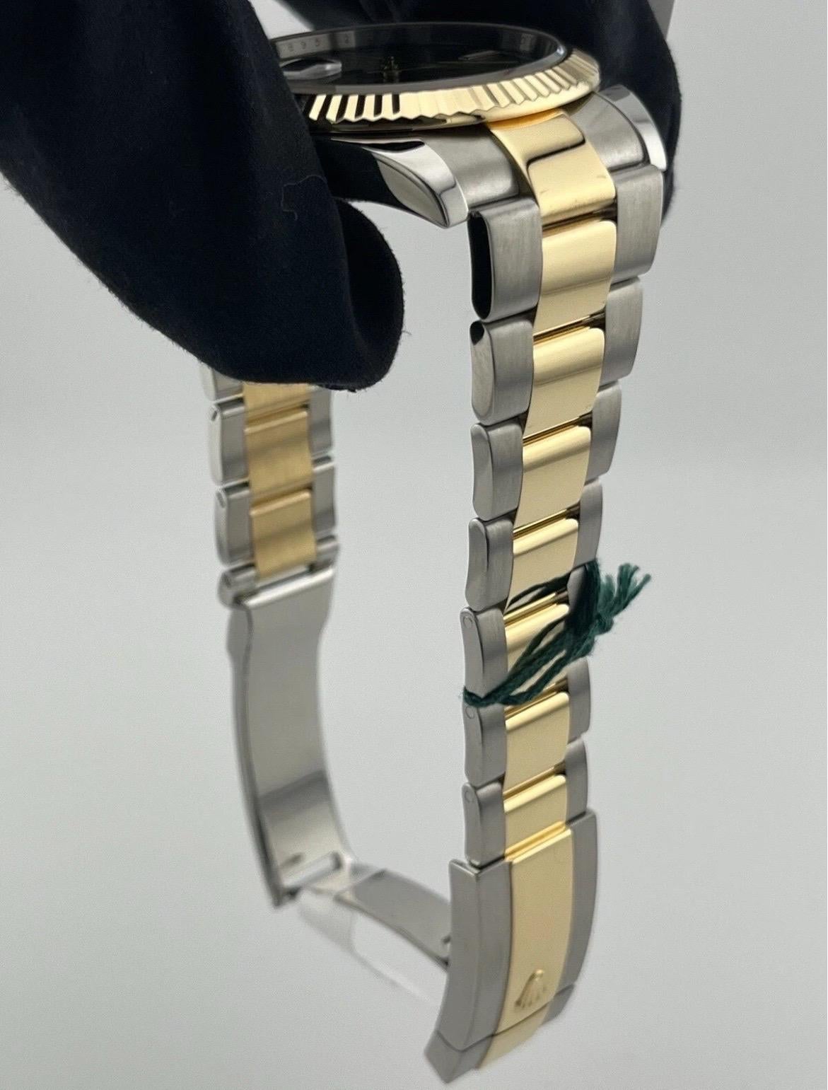 MINT Rolex DateJust 41mm Steel Two-Tone Gold Wimbledon Oyster Watch 126333 For Sale 10