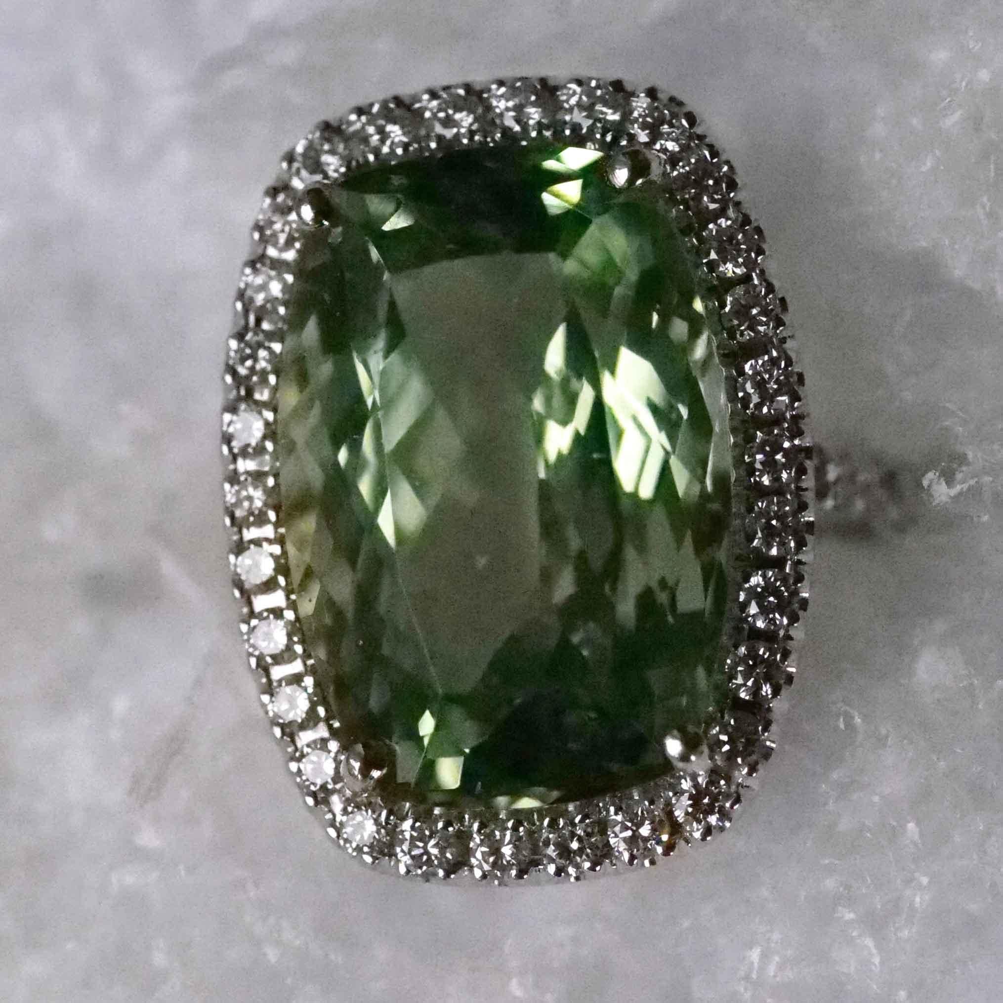 Menthe écume de mer  Bague en tourmaline   11.61 0.46  Très beaux bijoux 18 carats 19 x 14 mm en vente 4