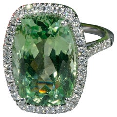 Menta e schiuma di mare  Anello di tormalina   11.61 0.46  Gioielli molto belli 18 kt 19 x 14 mm