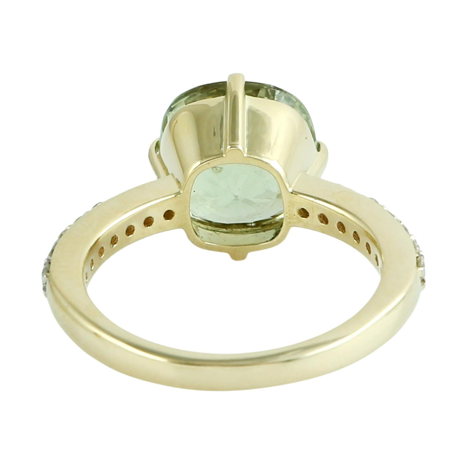Art Déco Anello a fascia con tormalina menta e pavé di diamanti in oro giallo 14k in vendita