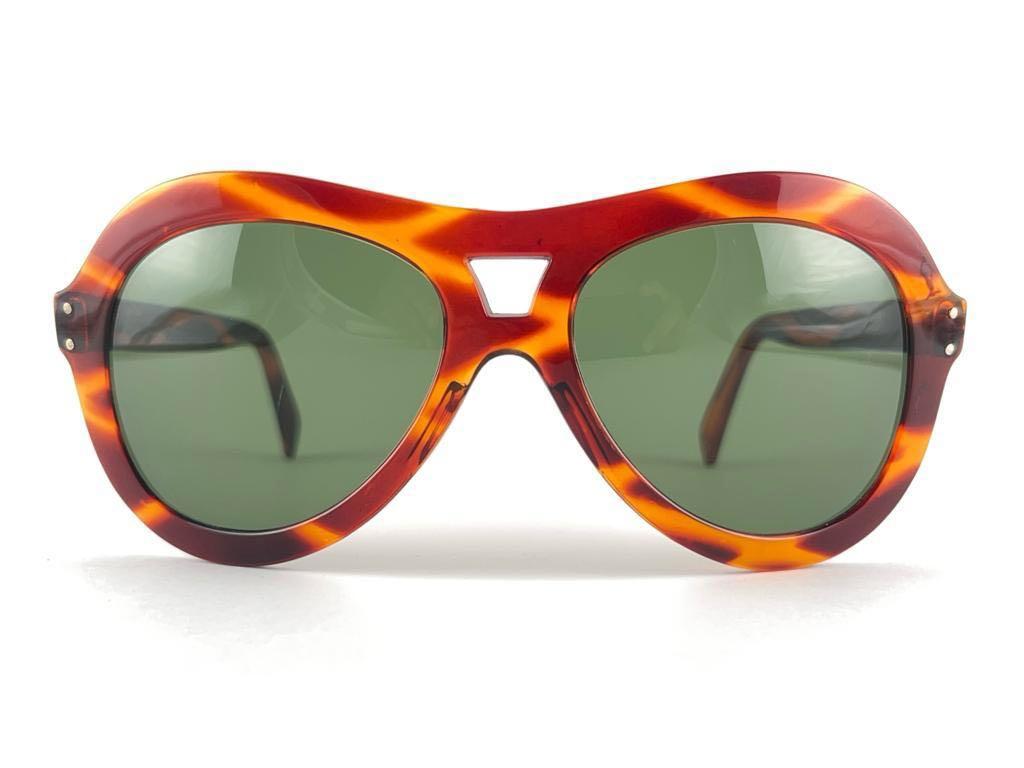 Mint Vintage Aviator Oversized Tortoise Sunglasses 1970's Made in Italy en vente 6
