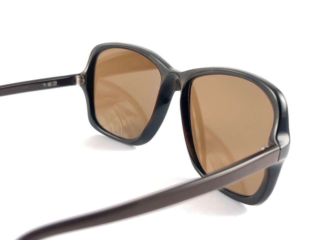 Mint Vintage Champuix Oversized Brown Frame Sunglasses 1970's Made In France en vente 3