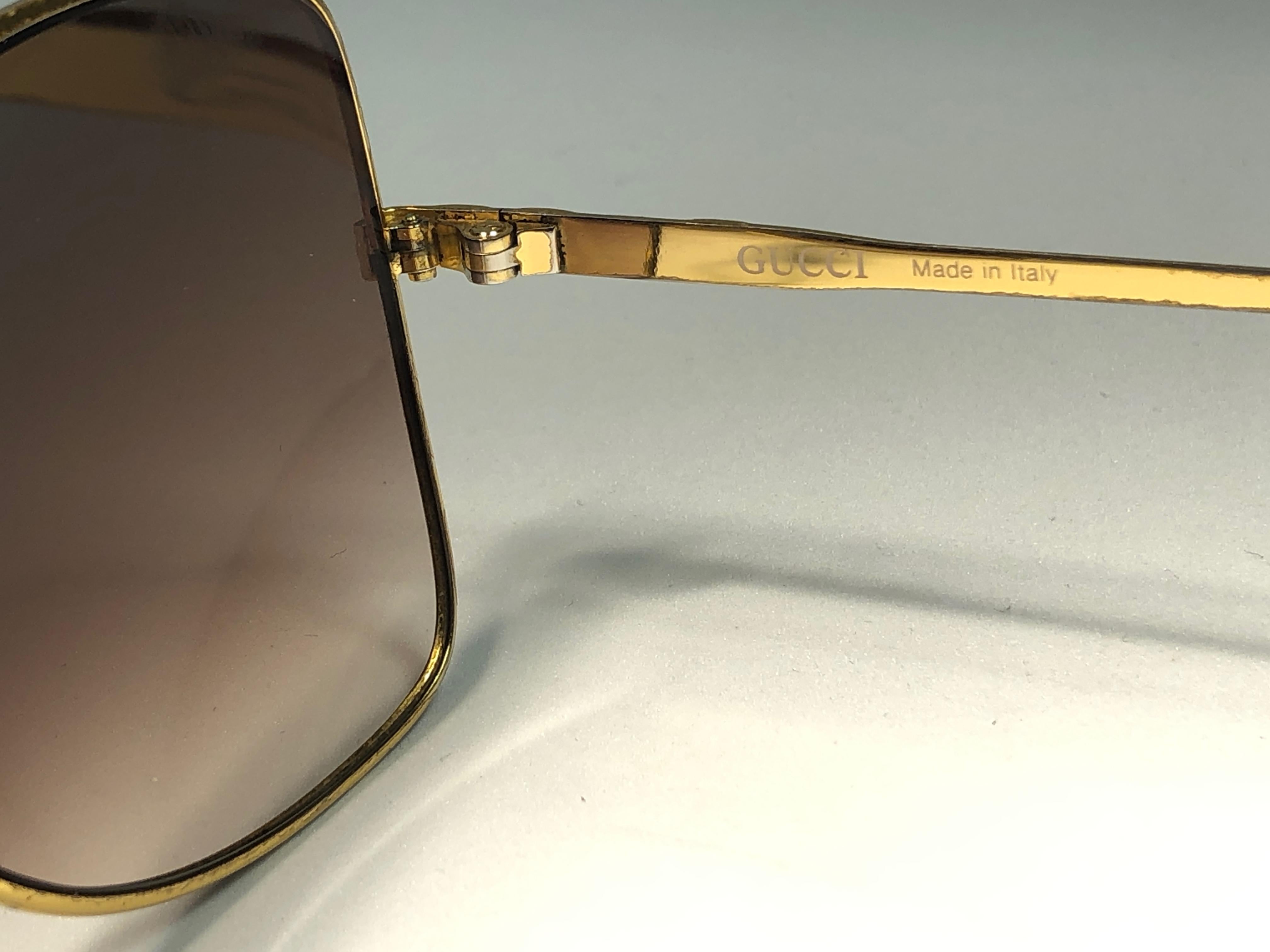 Black Mint Vintage Gucci 2219 Sunglasses Burgundy & Gold 1990's Made in Italy