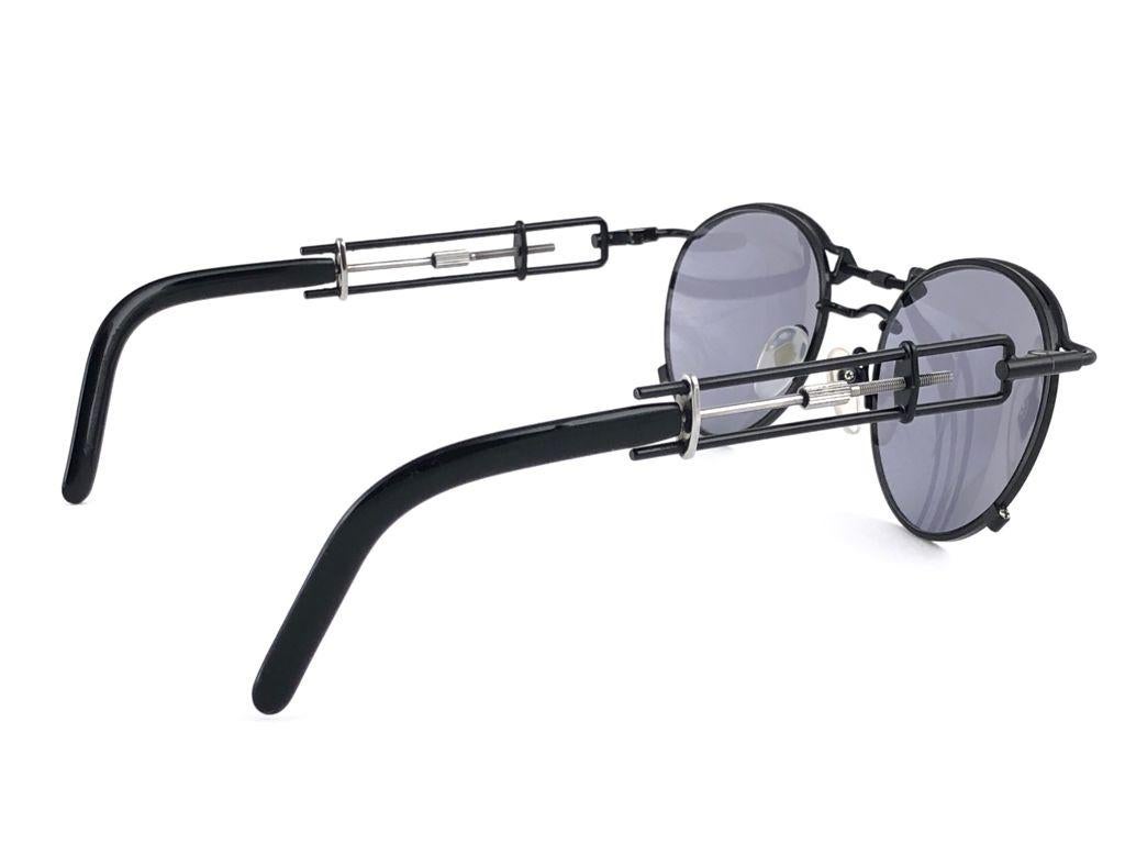 Mint Vintage Jean Paul Gaultier 56 0174 Schwarze 1990er Sonnenbrille Japan für Damen oder Herren im Angebot