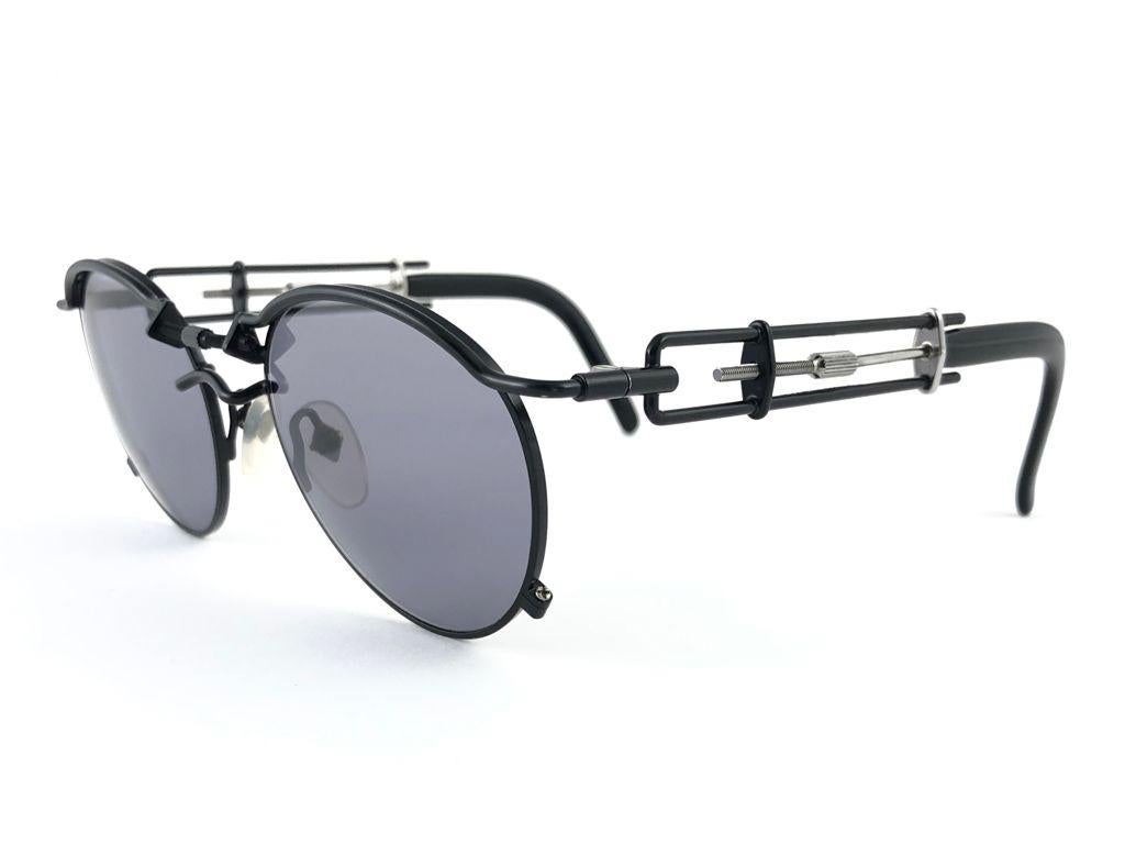 Mint Vintage Jean Paul Gaultier 56 0174 Schwarze 1990er Sonnenbrille Japan im Angebot 1