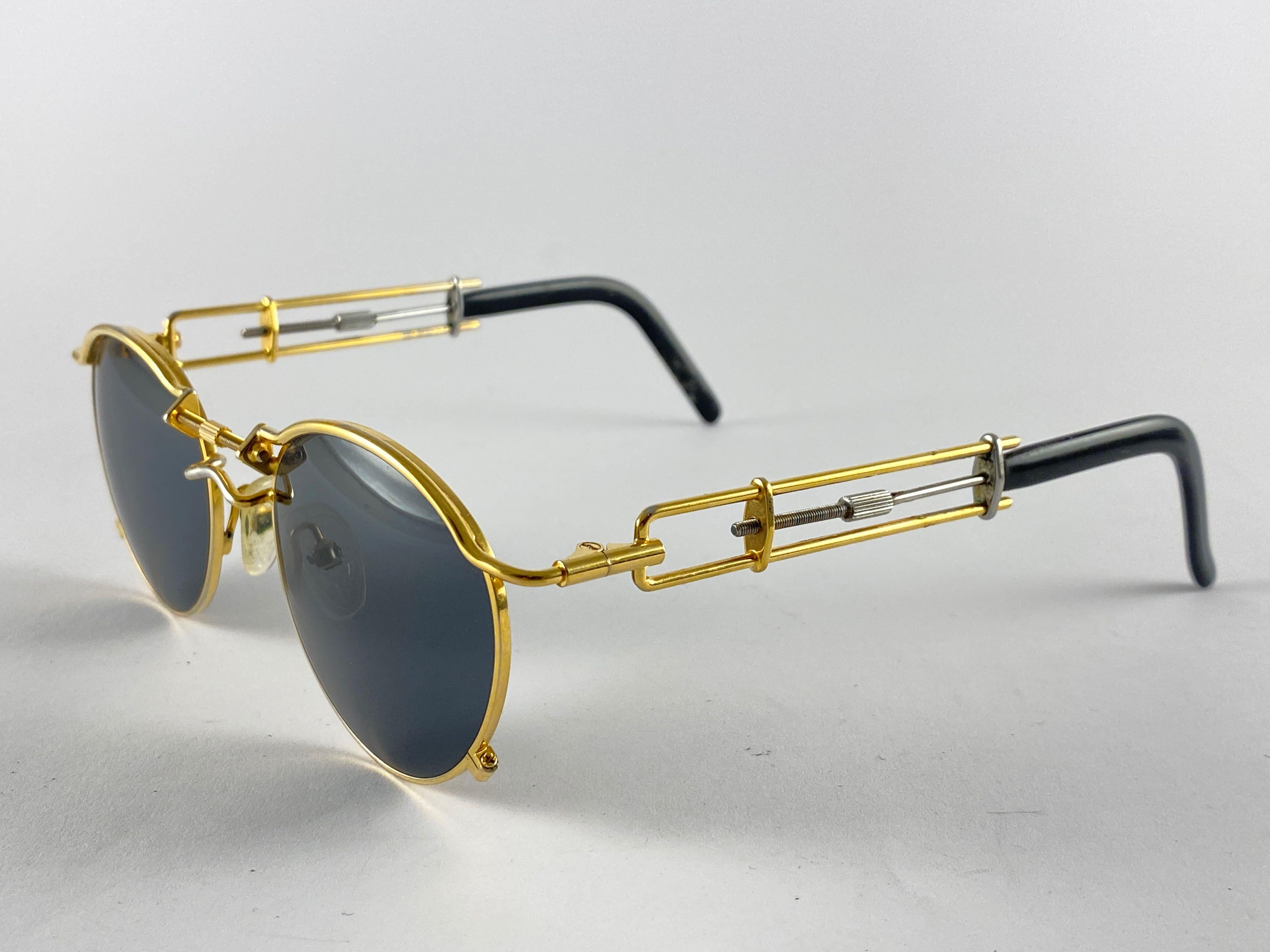 Mintfarbene Vintage Jean Paul Gaultier 56 0174 Gold & Silber 1990er Jahre Sonnenbrille Japan im Zustand „Hervorragend“ im Angebot in Baleares, Baleares