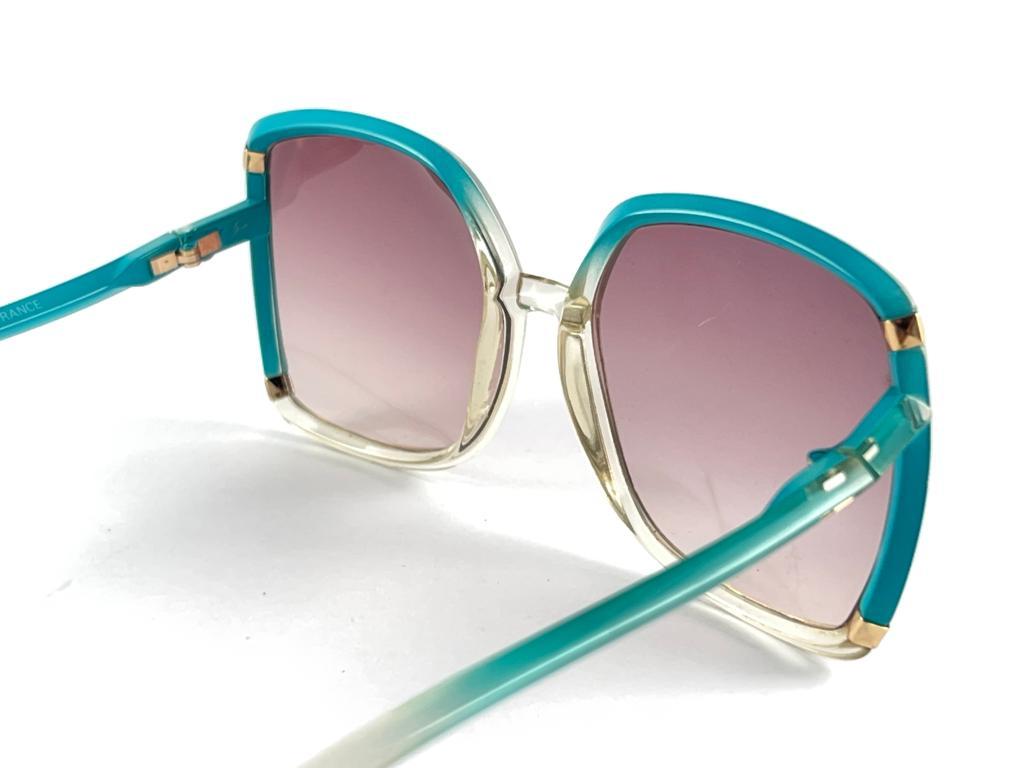 Leonard Butterfly - Lunettes de soleil vintage à monture turquoise translucide couleur menthe, années 70, France en vente 6