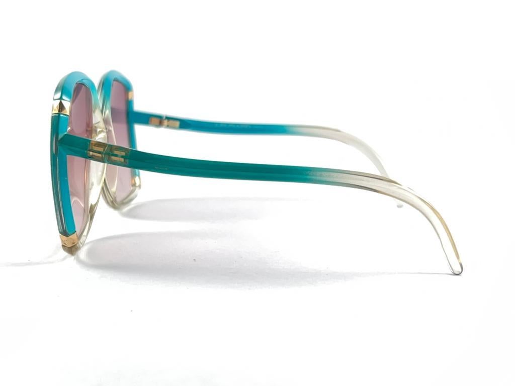 Beige Mint Vintage Leonard Butterfly Translucent Turquoise Frame Sunglasses 70S France For Sale