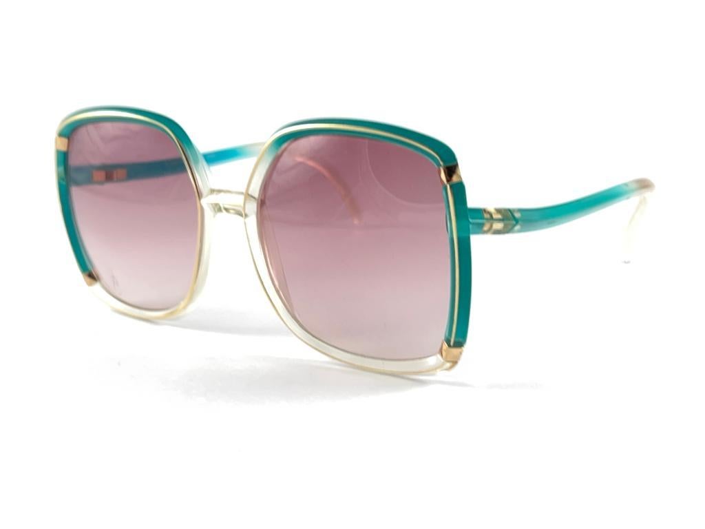 Women's Mint Vintage Leonard Butterfly Translucent Turquoise Frame Sunglasses 70S France For Sale