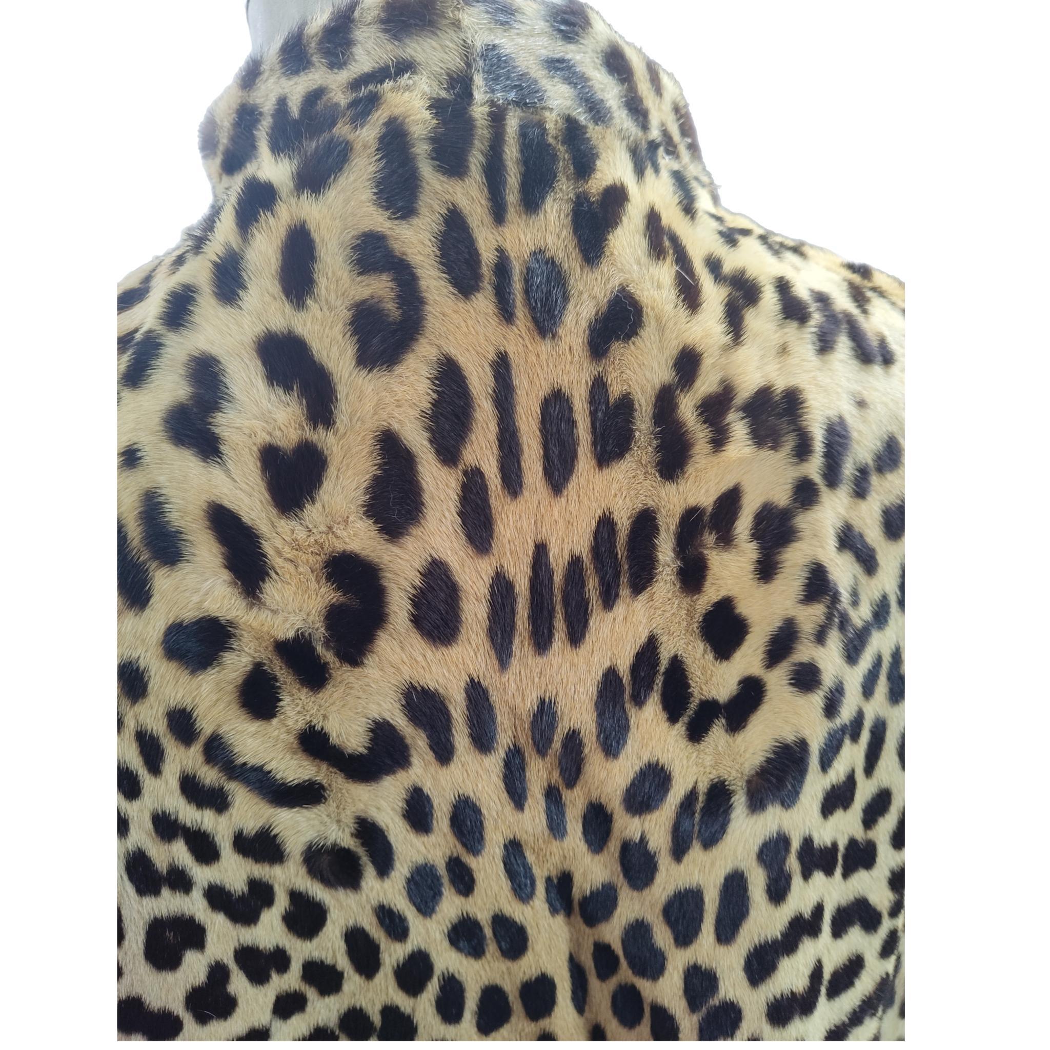 Mintfarbener Vintage Leopardenpelzmantel Größe 10 im Angebot 7