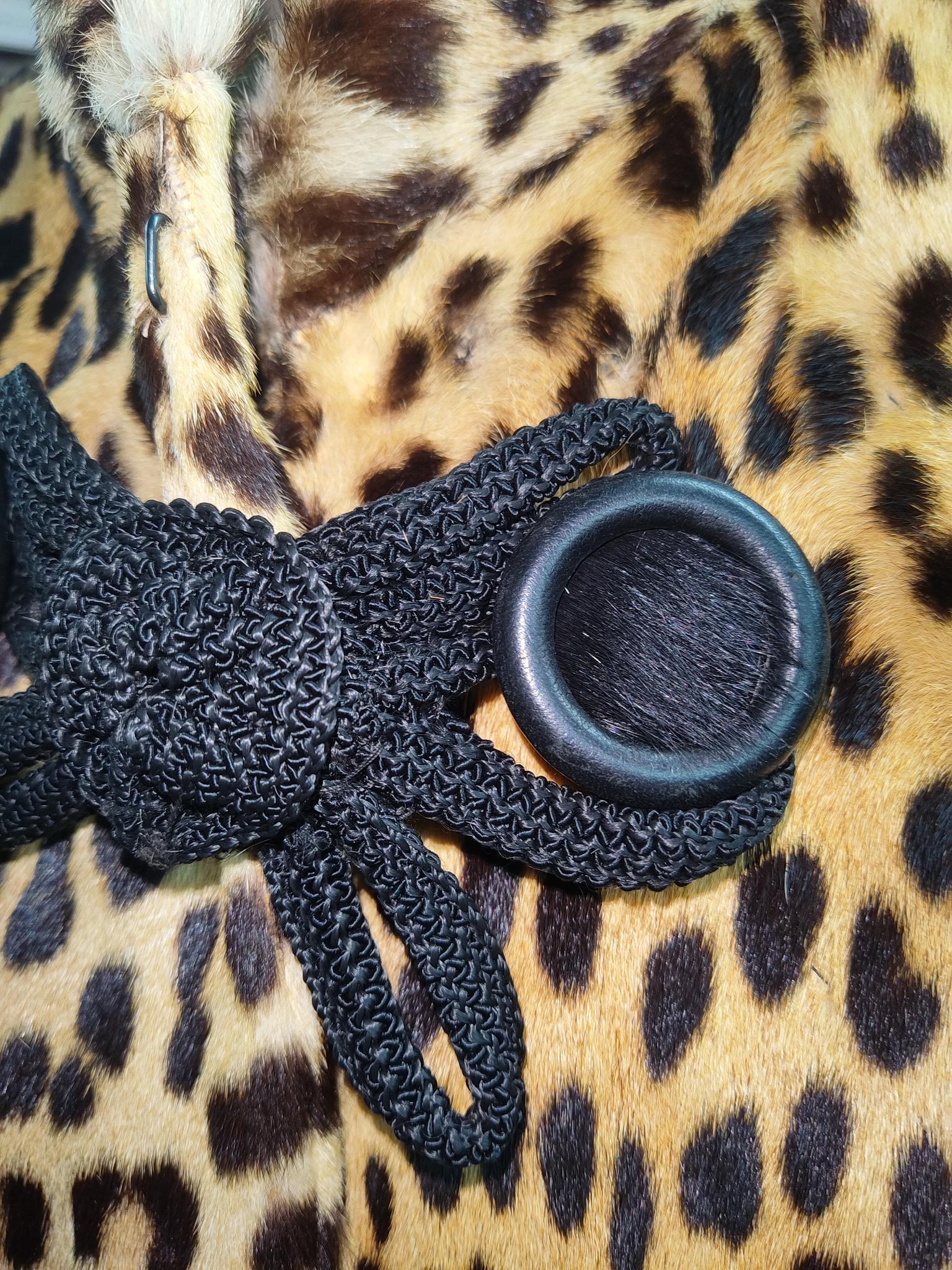 Mint Vintage Leopard fur coat size 10 For Sale 12