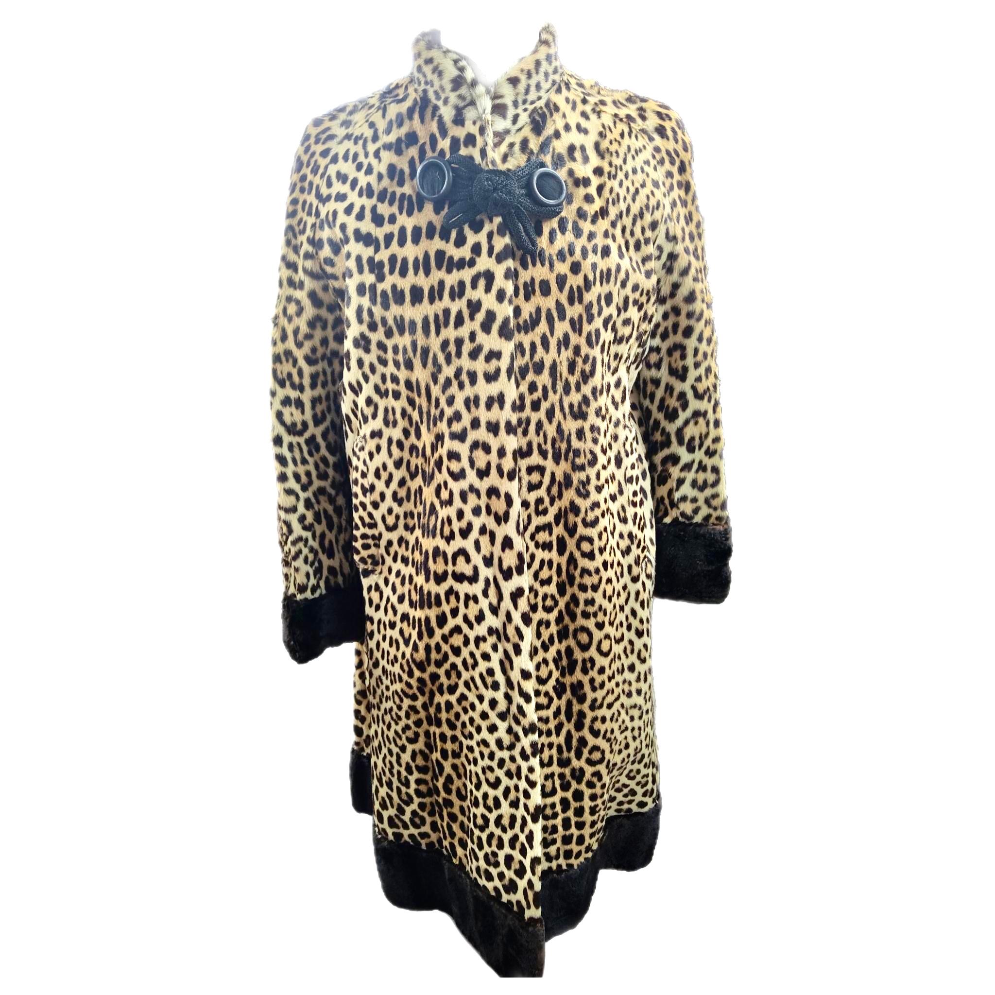 PRODUCT DESCRIPTION:

Vintage leopard fur coat size 10

Absolutely brilliant piece of history a rare exotic vibrant colourful real leopard fur. In brand new condition has never been worn. unused lining. Impeccable supple skins, nice wide sweep and
