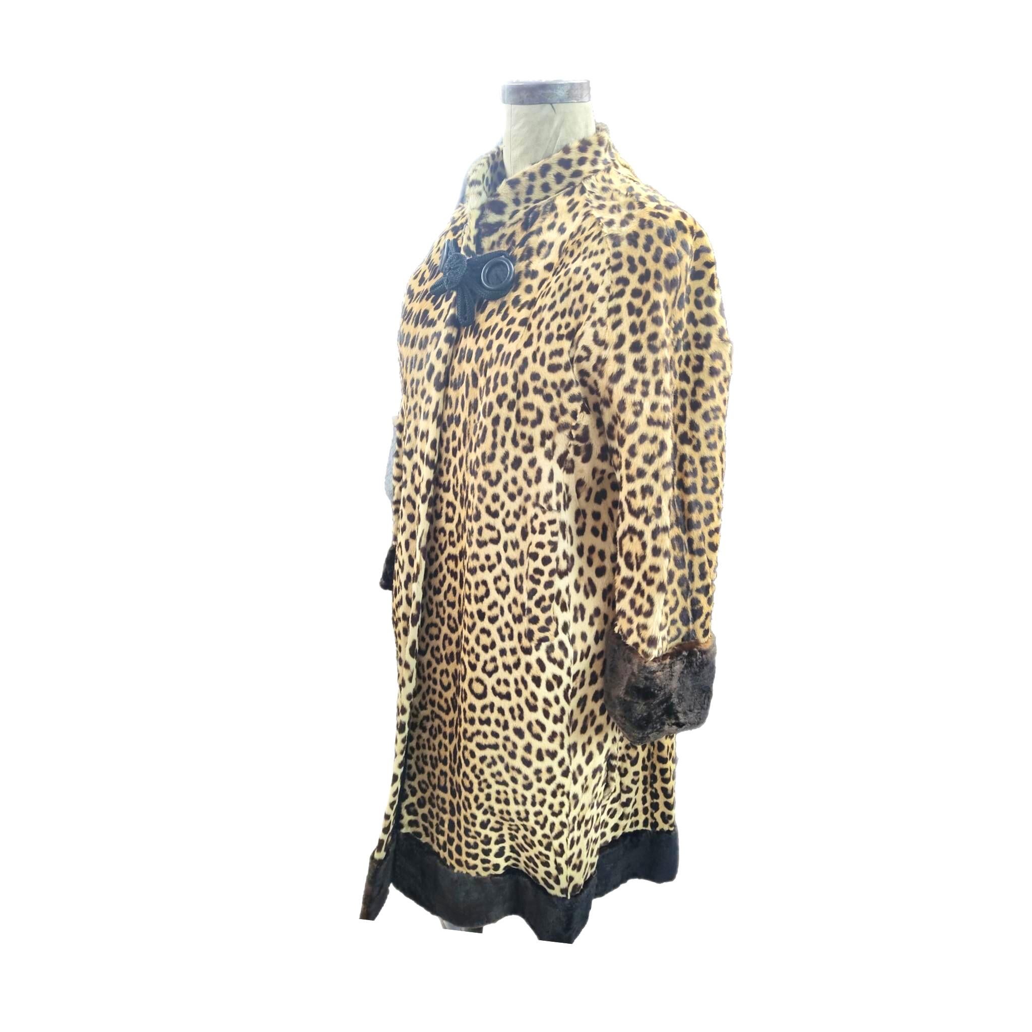 Mintfarbener Vintage Leopardenpelzmantel Größe 10 Damen im Angebot