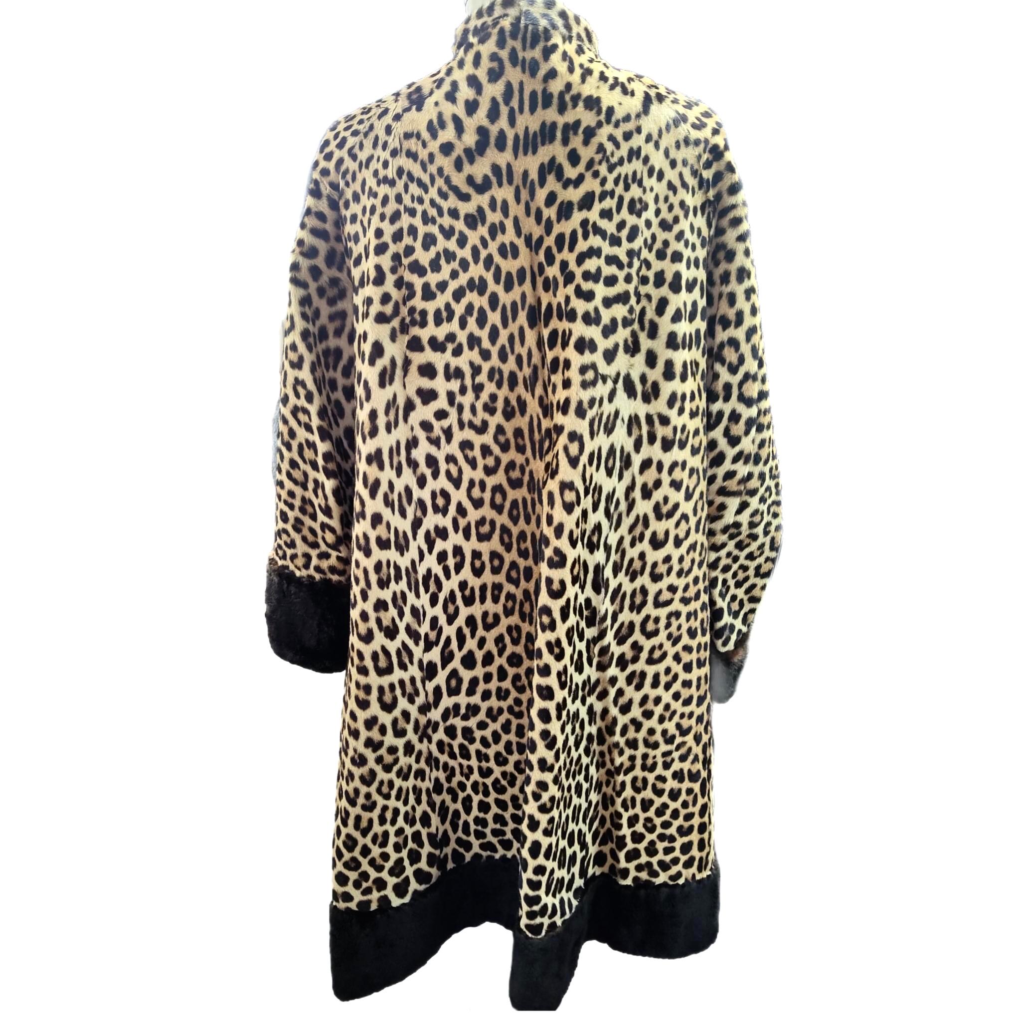 Mint Vintage Leopard fur coat size 12 For Sale 5