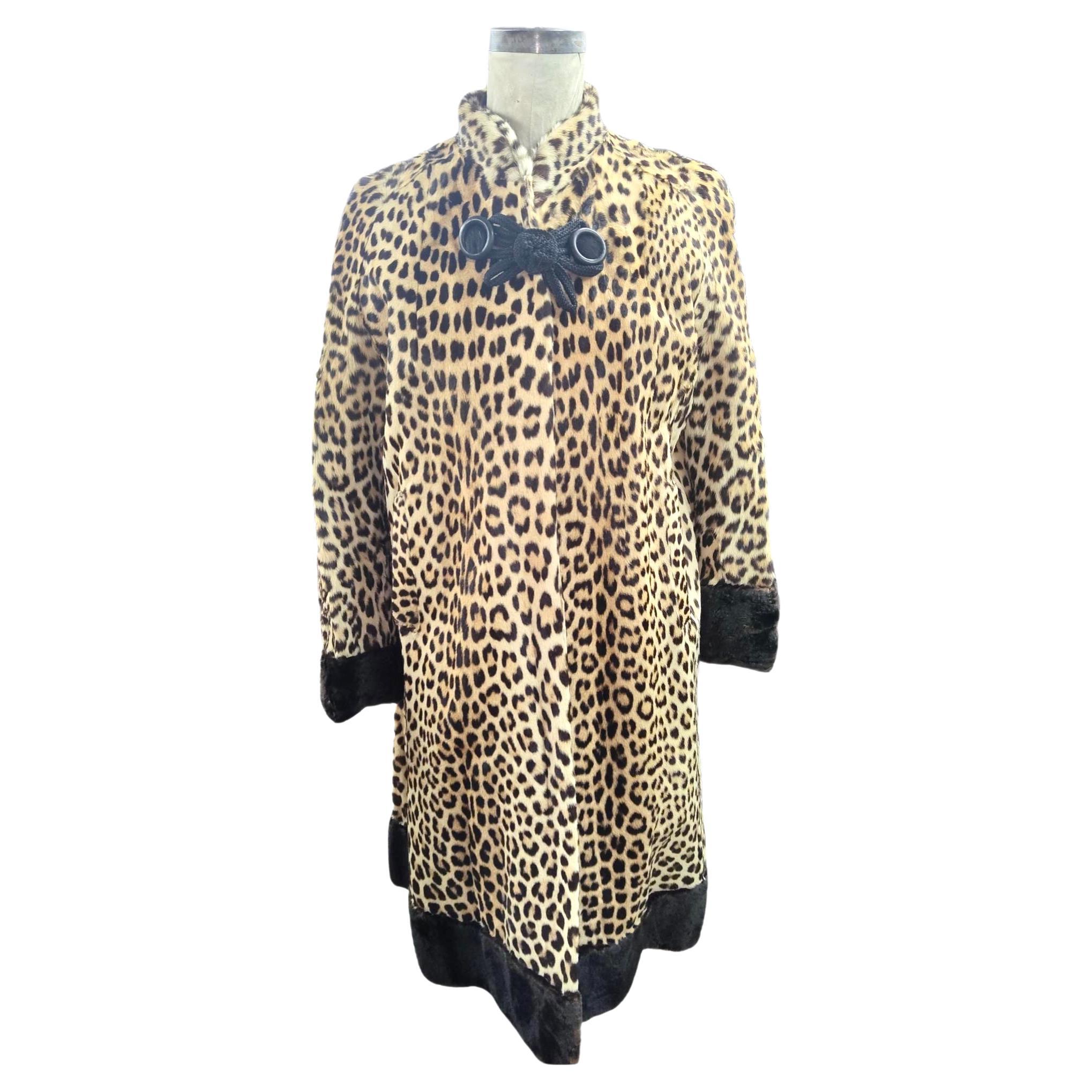 Mint Vintage Leopard fur coat size 12 For Sale