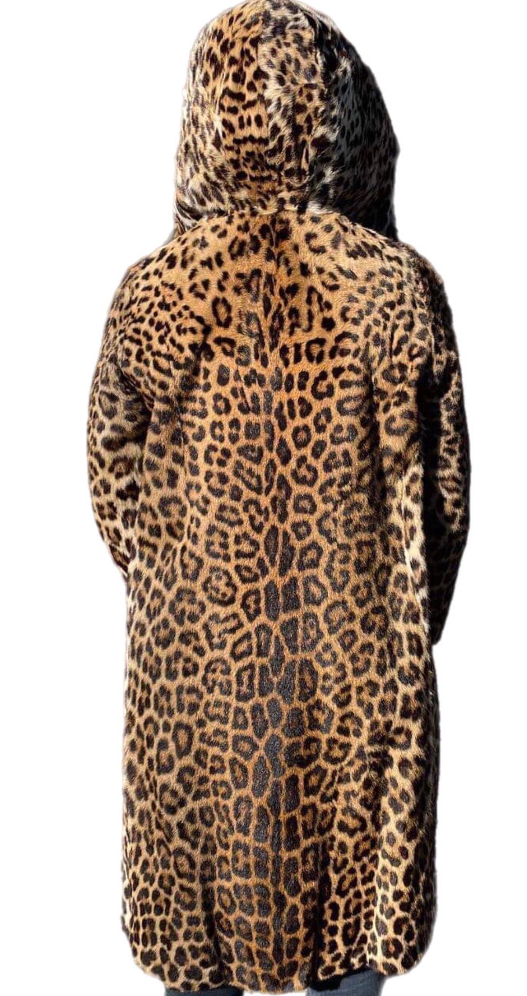 Mint Vintage Leopard fur coat size 12 For Sale 4