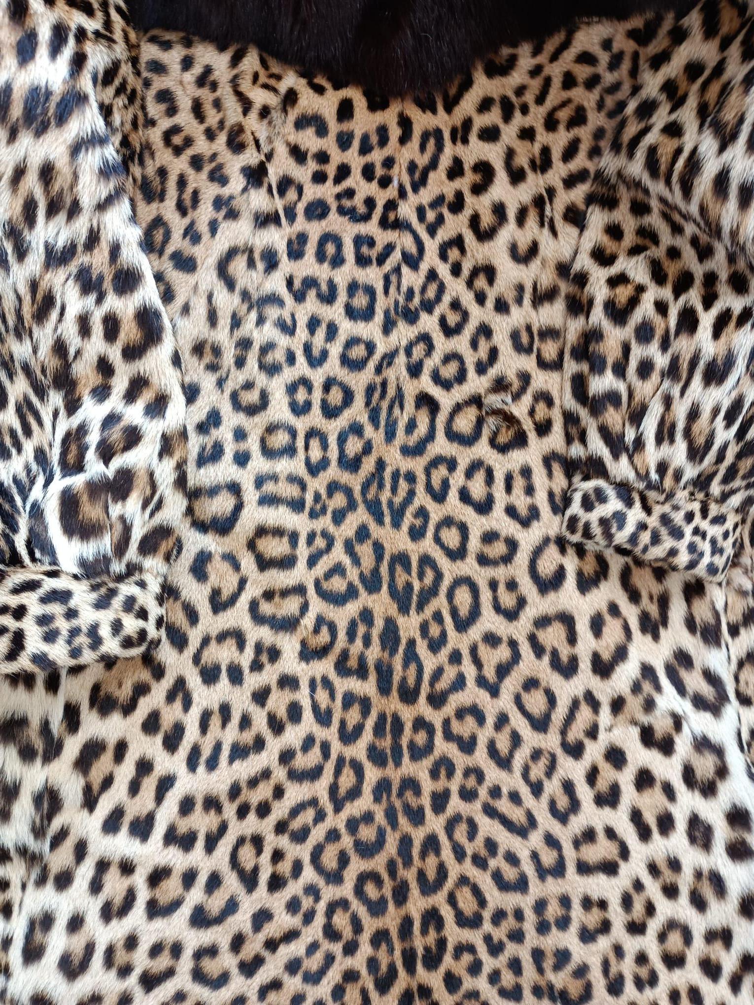 Mint Vintage Leopard fur coat***frozen vault size Small 6 For Sale 12