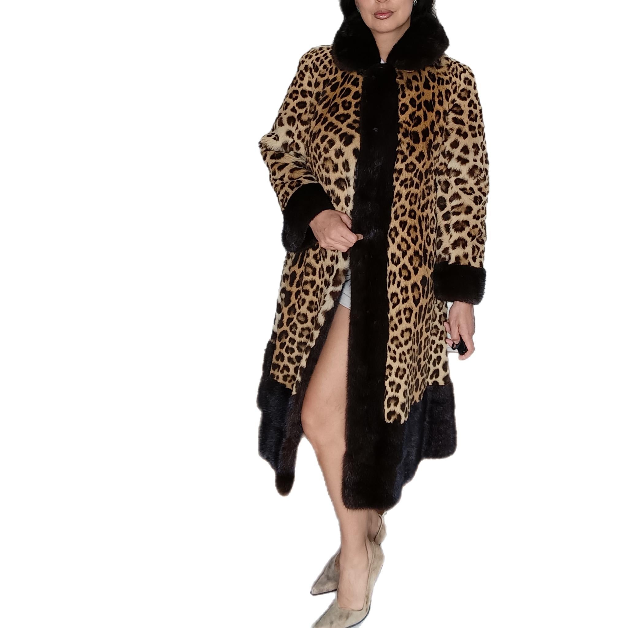 Cappotto di pelliccia leopardo vintage***congelato taglia Small 6 In condizioni ottime a Montreal, Quebec