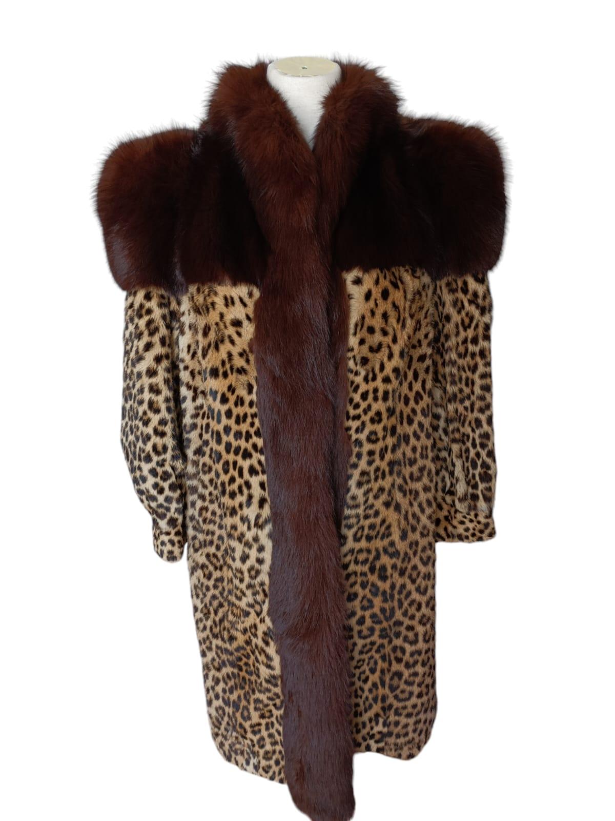 Mint Vintage Leopard fur coat***frozen vault size Small 6 For Sale 4