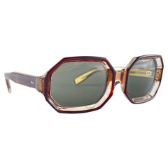 Menta Vintage de mediados de siglo Adaga Gafas de sol transparentes y translúcidas 1960'S