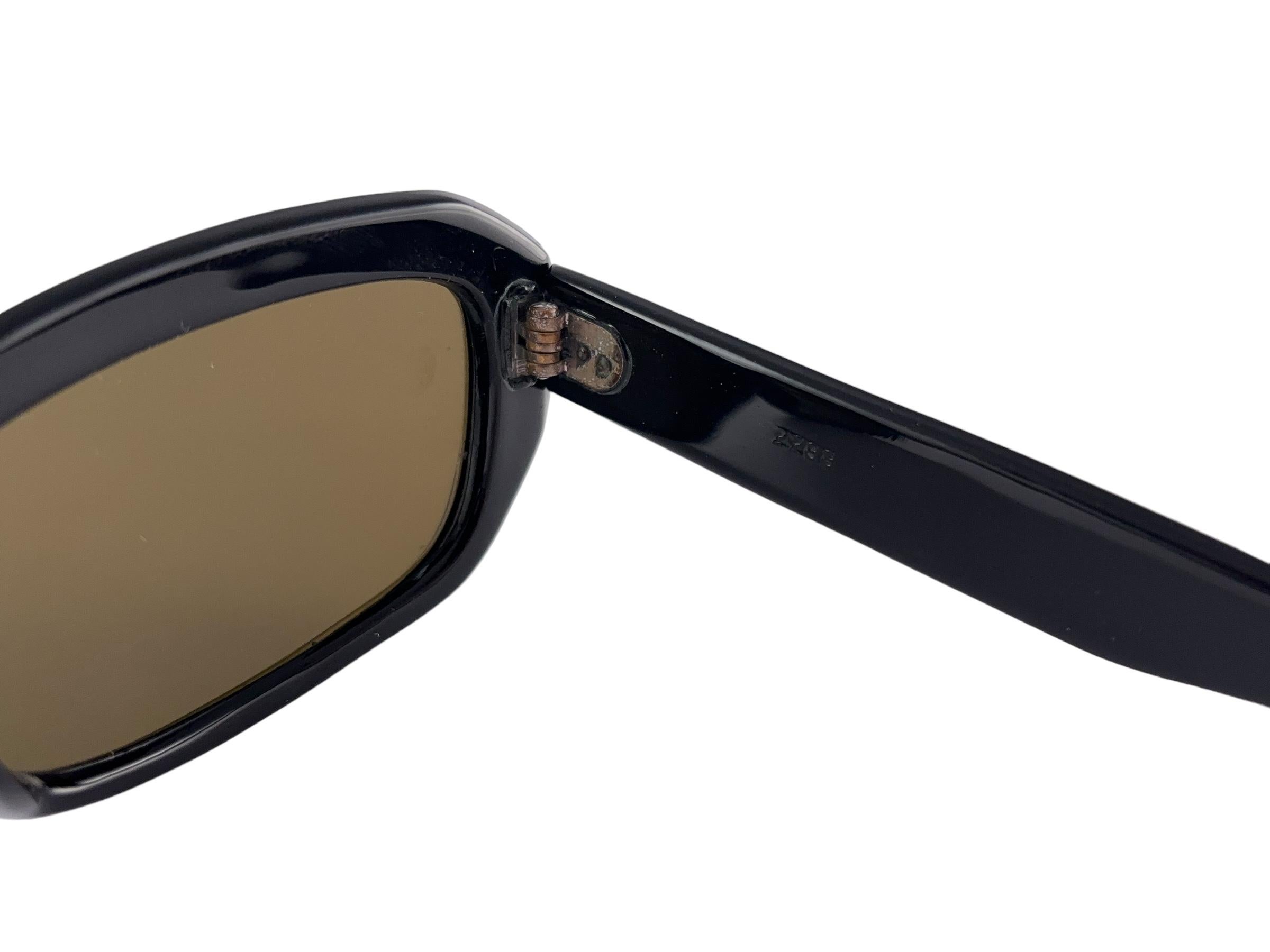 Mint Vintage Midcentury Schwarz Rechteckige Sonnenbrille 1960'S im Angebot 1