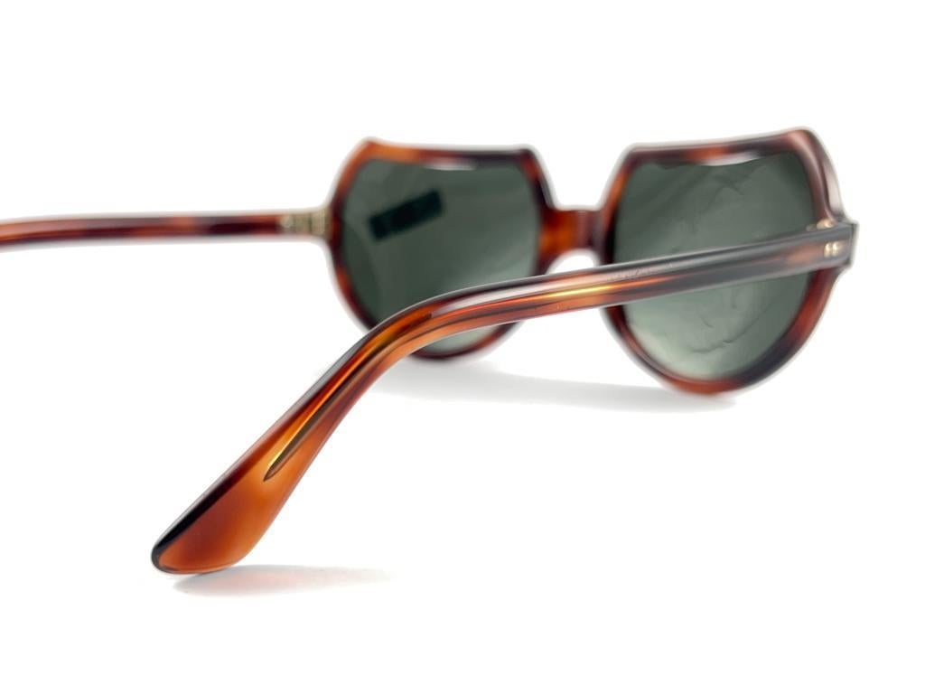 New Vintage Midcentury Tortoise Lenses Mirrored Frame 60's Sunglasses France en vente 6