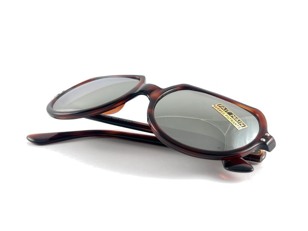 New Vintage Midcentury Tortoise Lenses Mirrored Frame 60's Sunglasses France en vente 8