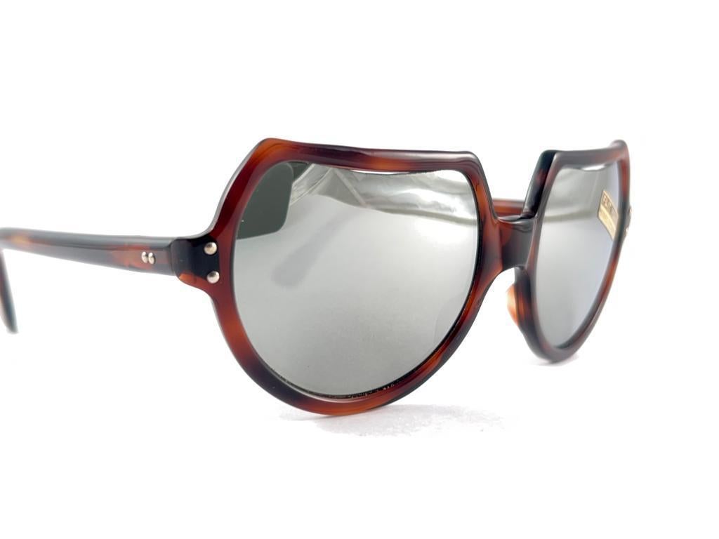 New Vintage Midcentury Tortoise Lenses Mirrored Frame 60's Sunglasses France Neuf - En vente à Baleares, Baleares