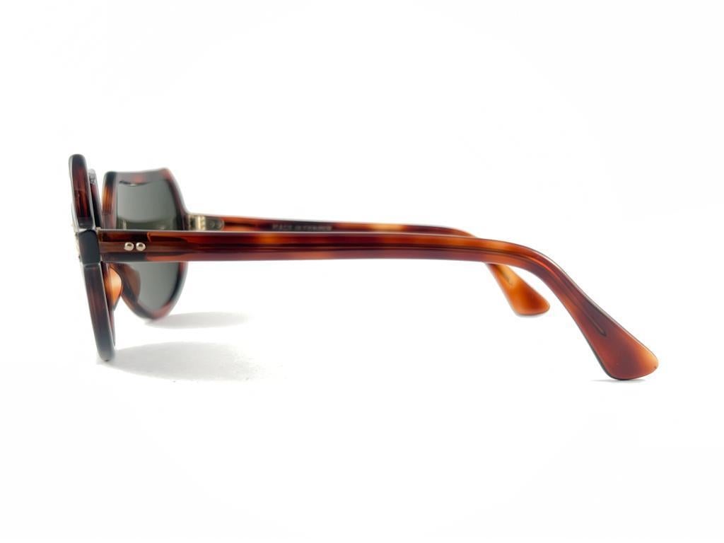 New Vintage Midcentury Tortoise Lenses Mirrored Frame 60's Sunglasses France en vente 1