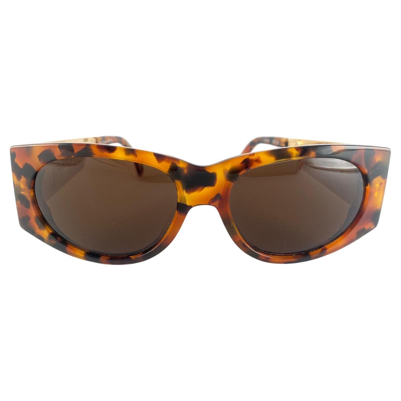 Mint Vintage Montana 5584 Tortoise & Gold Handmade in France Sunglasses 1980's For Sale