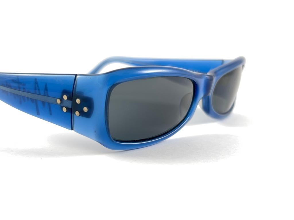 Women's or Men's Mint Vintage Montana M716 Rectangular Blue Frame Handmade 80'S France Sunglasses For Sale