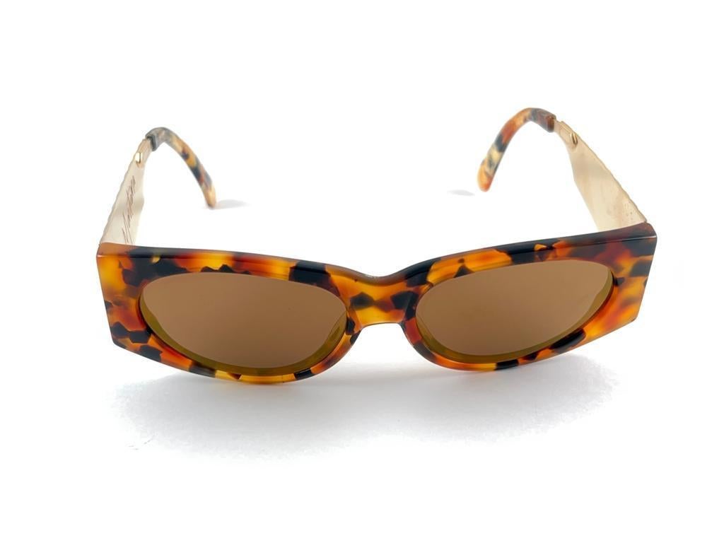 Mint Vintage Montana Tortoise & Gold Handmade in France Lunettes de soleil 1980's en vente 6