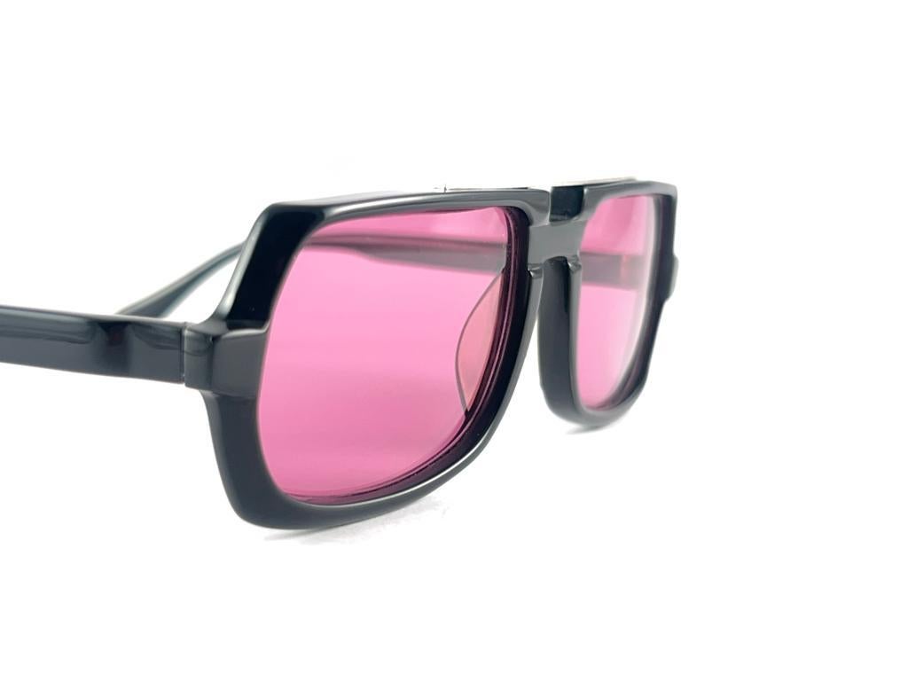 Purple Mint Vintage Neostyle Techno Black Medium Pink Lenses Sunglasses 1990's  For Sale