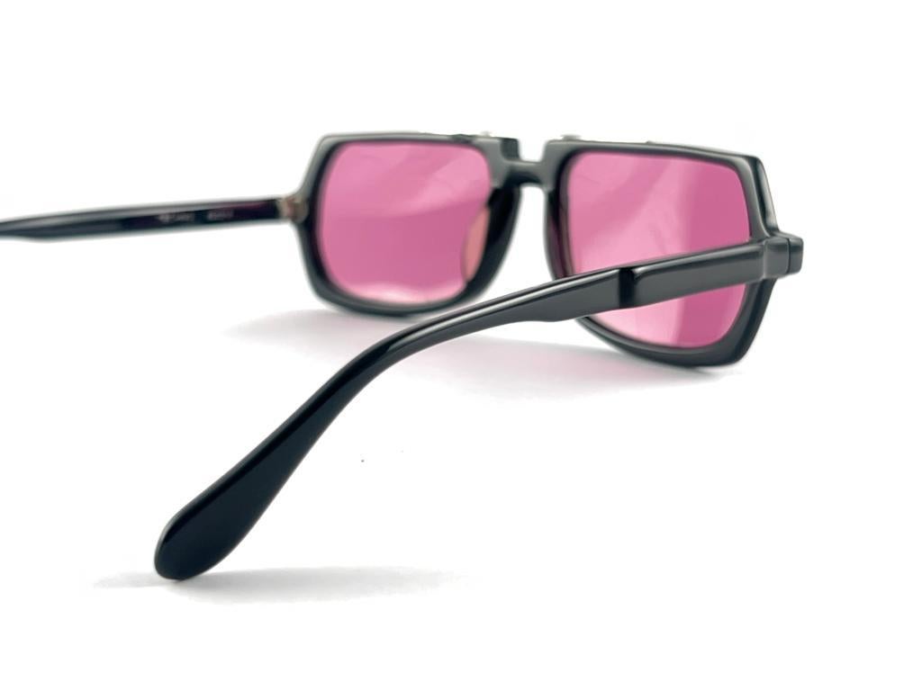 Mint Vintage Neostyle Techno Black Medium Pink Lenses Sunglasses 1990's  For Sale 1