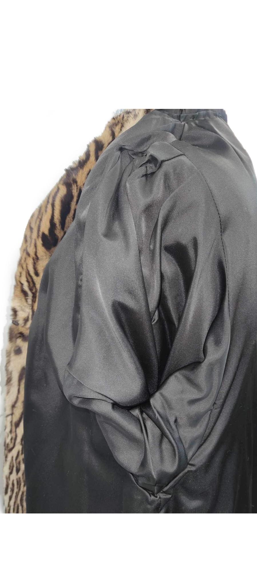Christian Dior Manteau vintage menthe en fourrure d'océlot taille 12***** Vault non utilisé et sans défauts en vente 1