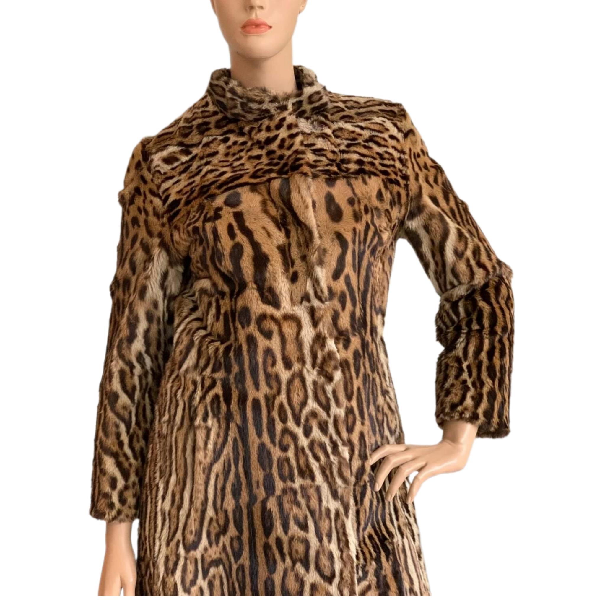 Mint Vintage Ocelot fur coat size 8 *****Vault unused no defects In Excellent Condition For Sale In Montreal, Quebec