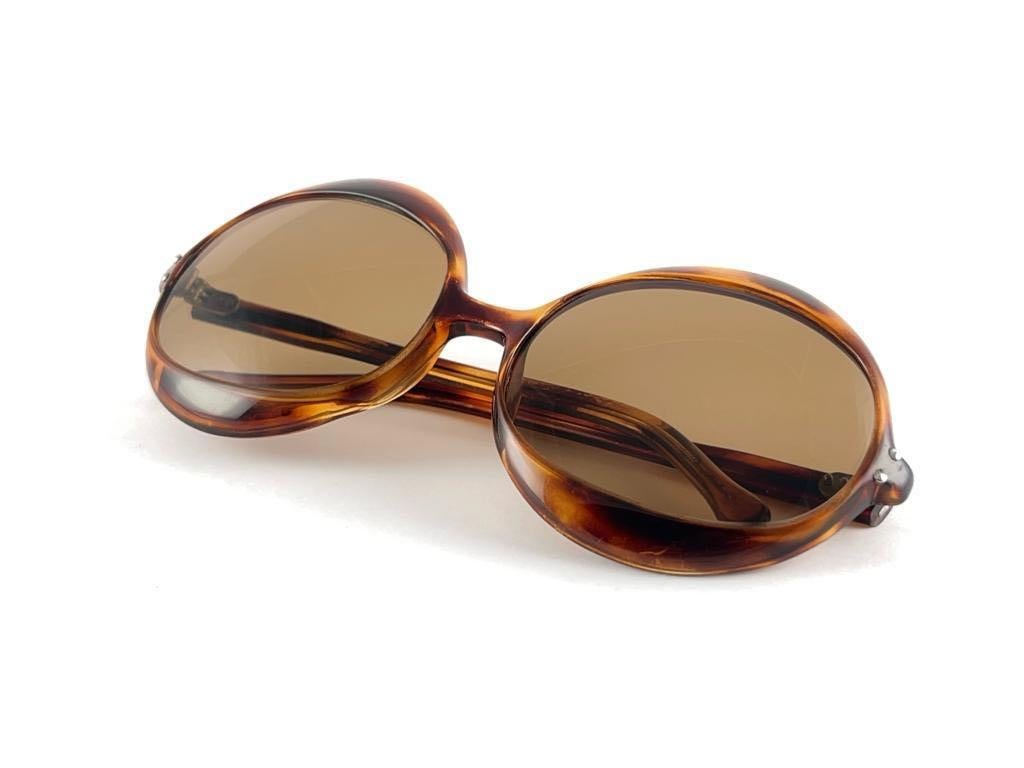 Mint Vintage Oversized Tortoise Sunglasses 1970's Made in France  en vente 9