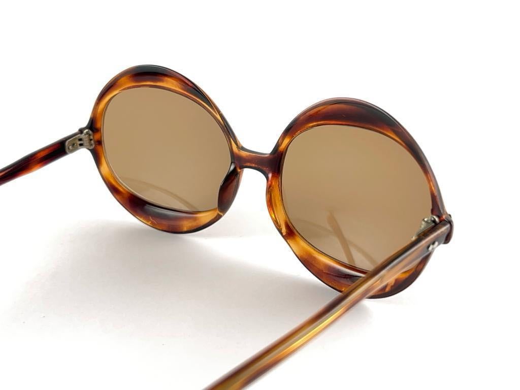 Mint Vintage Oversized Tortoise Sunglasses 1970's Made in France  en vente 1