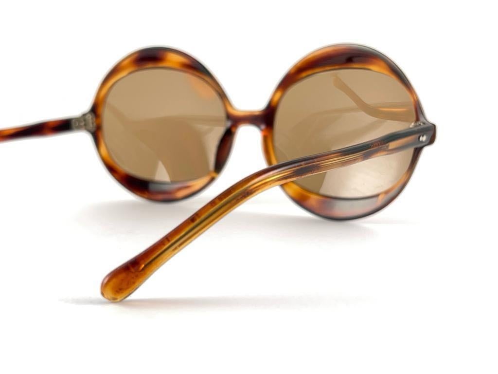 Mint Vintage Oversized Tortoise Sunglasses 1970's Made in France  en vente 3