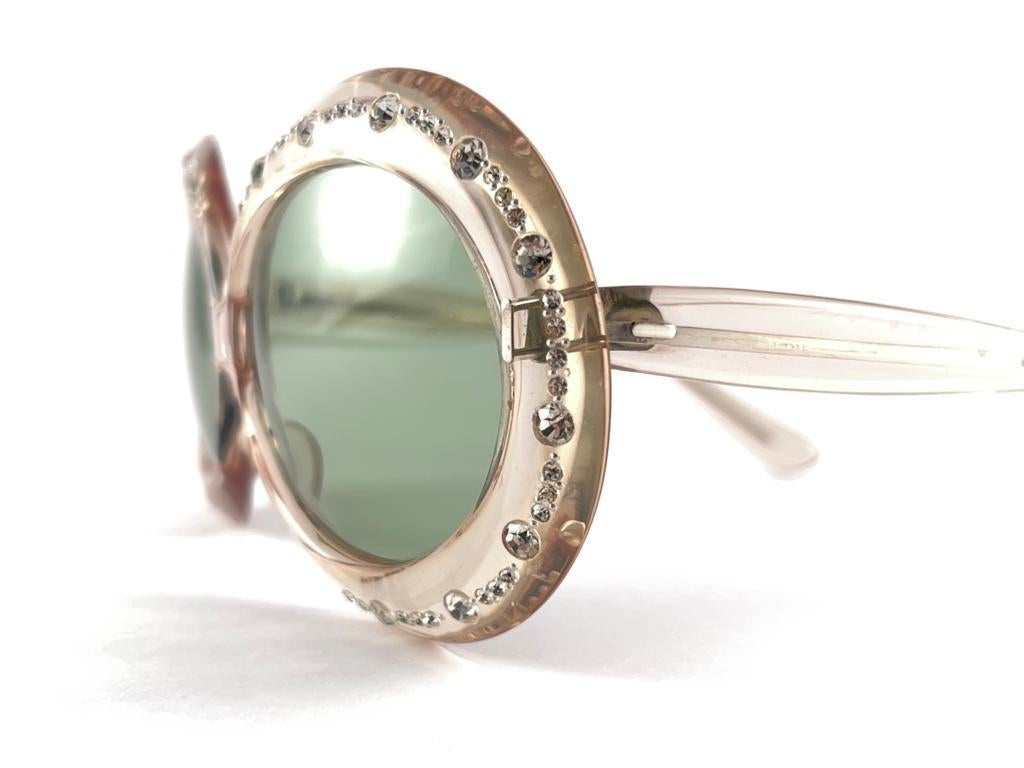 Mint Vintage Übergroße durchscheinende Vintage-Sonnenbrille 1970er Jahre Hergestellt in Frankreich im Zustand „Hervorragend“ im Angebot in Baleares, Baleares