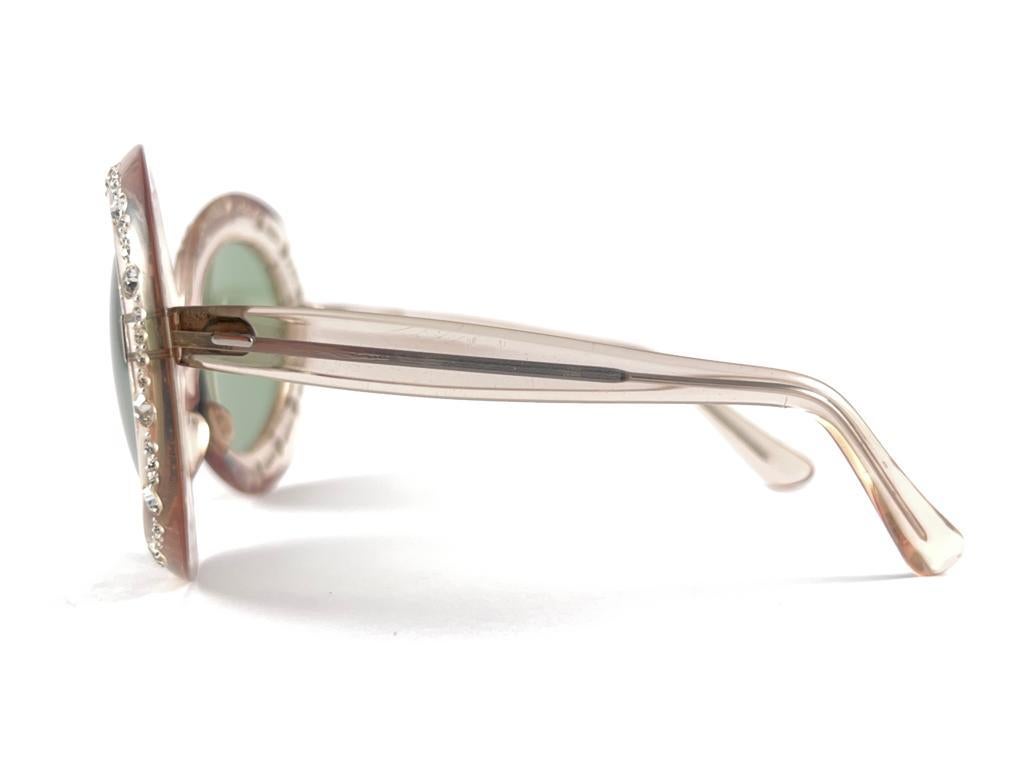 Mint Vintage Oversized Translucent Sunglasses 1970's Made In France Unisexe en vente
