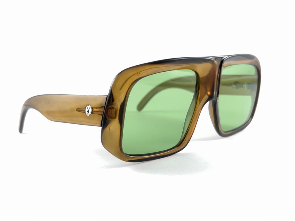 Mint Vintage Playboy Optyl Translucent Oversized Sunglasses 70's Made in Austria Excellent état - En vente à Baleares, Baleares