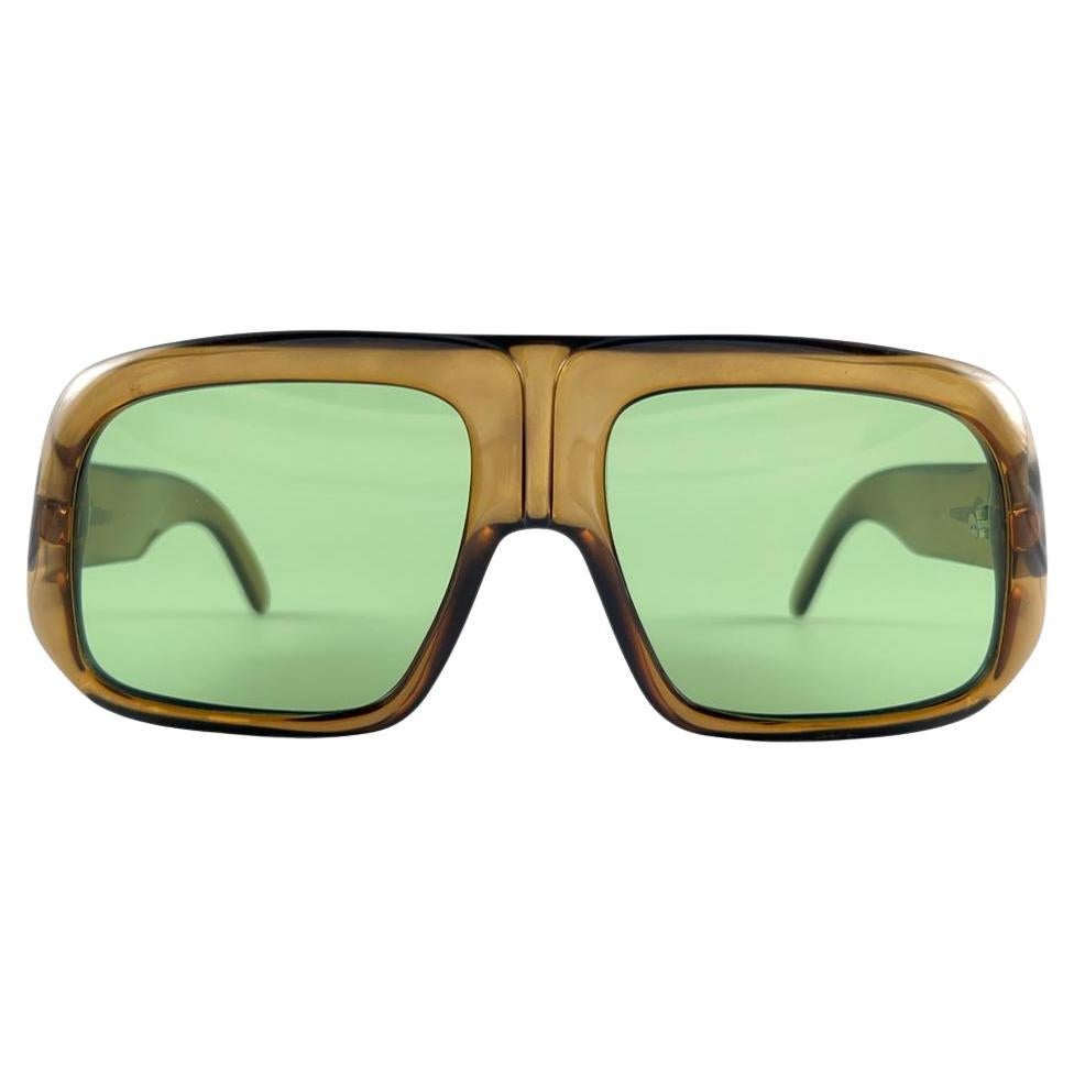 Mint Vintage Playboy Optyl Translucent Oversized Sunglasses 70's Made in Austria en vente